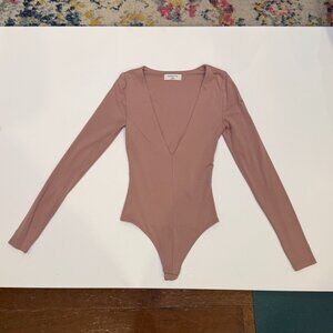 Babaton Long Sleeve Bodysuit XXS – Mauve Dusty Rose Minimalist Fit